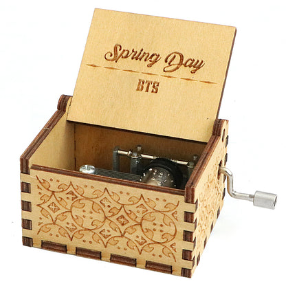 caja musical madera BTS