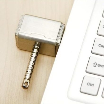 Usb Pendrive 16 Gbs Martillo De Thor (mjölnir) Metalico